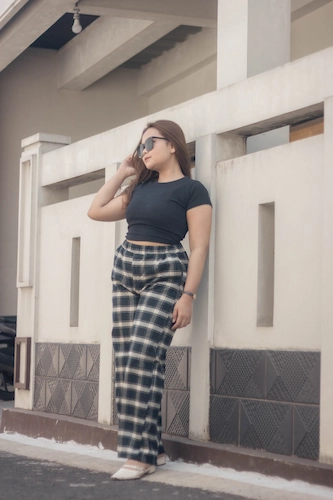 Lavenir Panjang - Garis Biru Putih